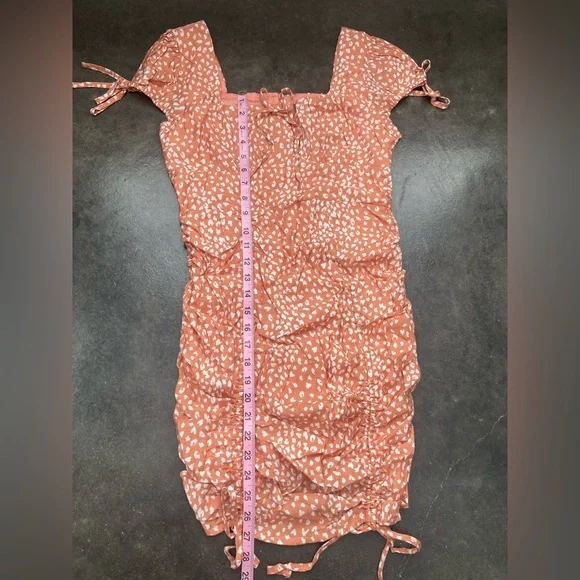 HELLO MOLLY Peach Ruched Dress- Size M - Picture 8 of 9